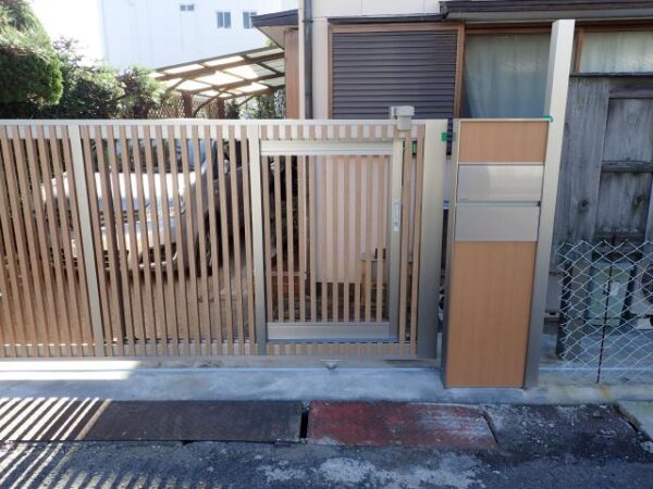 銚子市Ｔ様邸　木製門扉交換施工事例　くぐり戸を作りました