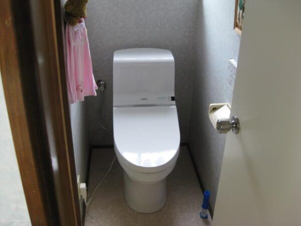 旭市S様邸　古くなったトイレを交換　ウォシュレット付になりました