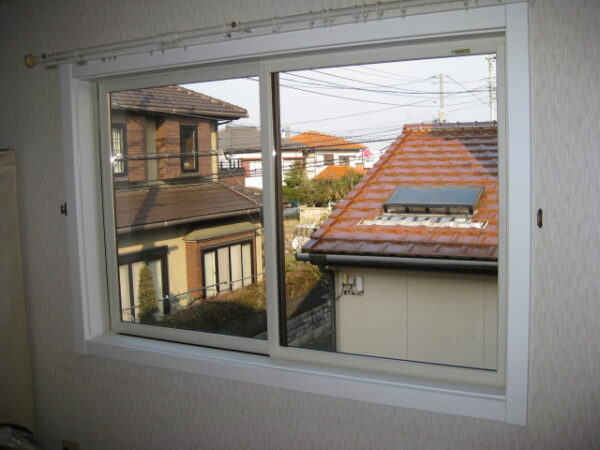 銚子市S様邸　連窓から引き違い窓へ交換　開口幅は今までと同じ