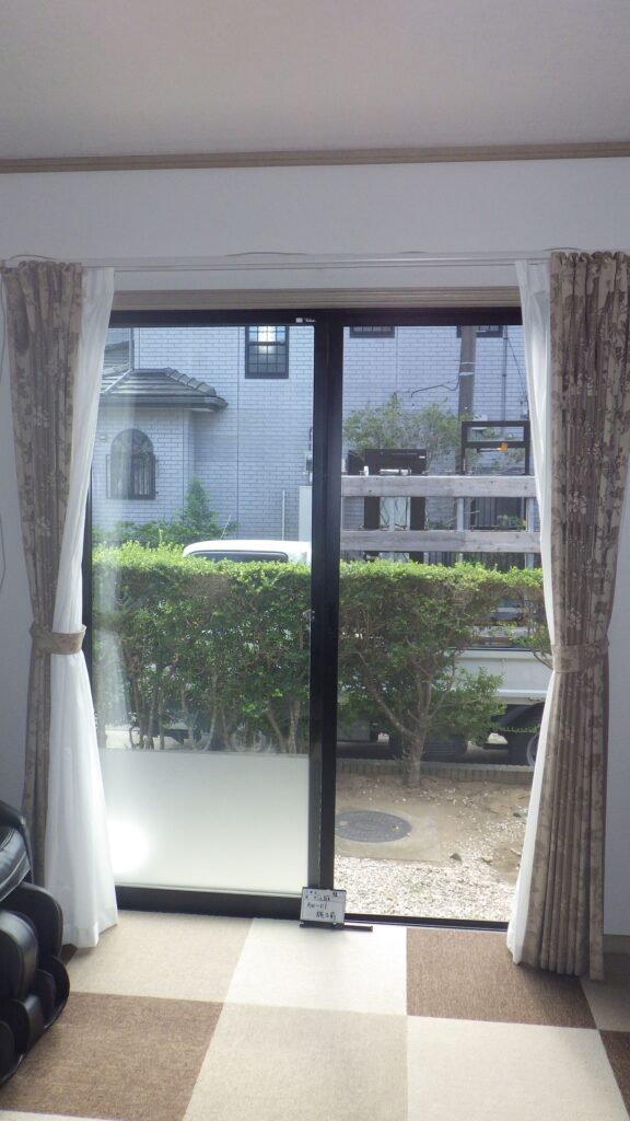 ➀LDK１<br />
<br />
Ｗ１６５６×Ｈ１９７３<br />
大サイズ　窓面積（2.8㎡以上）